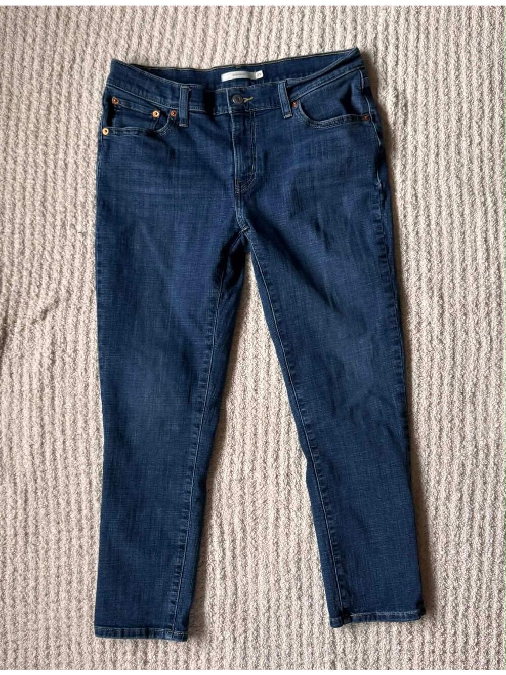 Levis Boyfriend Jeans Womens W29 L27 Medium Wash Denim Relaxed Fit Classic 5 Poc
